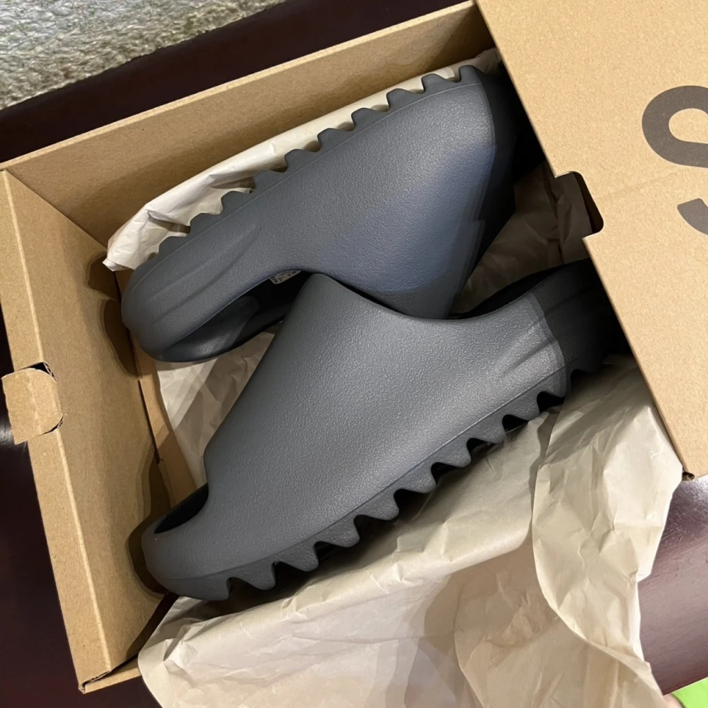 ADIDAS YEEZY SLIDE "Slate Grey" 石板灰 (ID2350)