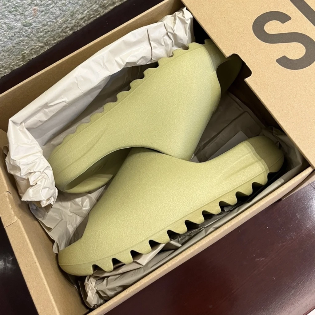 ADIDAS YEEZY SLIDE "Resin" 抹茶綠 (FZ5904)