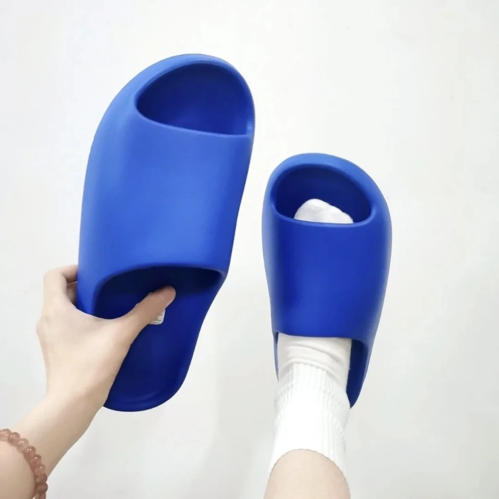 ADIDAS YEEZY SLIDE "Azure" 克萊茵藍 (ID4133)