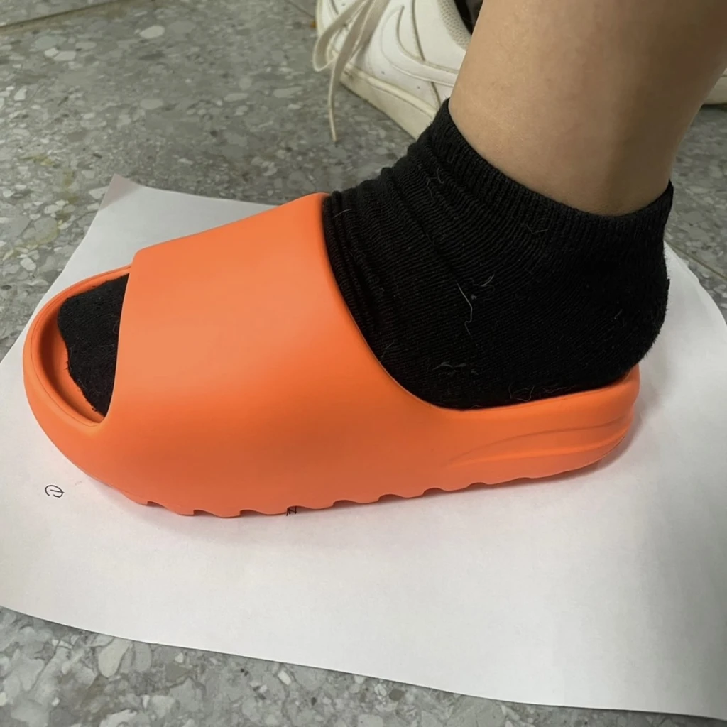 ADIDAS YEEZY SLIDE "Enflame Orange" 亮橘色 (GZ0953)