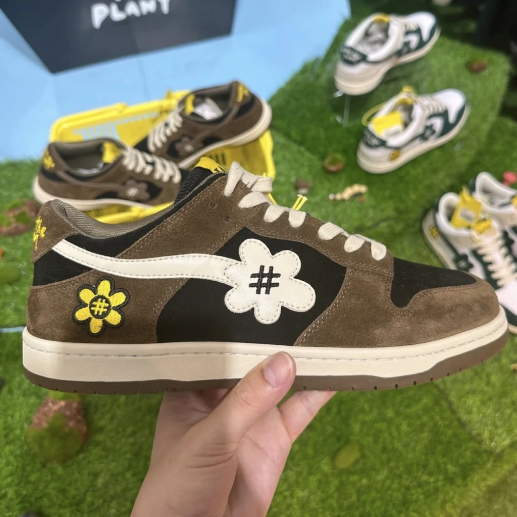 WATER THE PLANT 日本小花鞋 "摩卡棕"