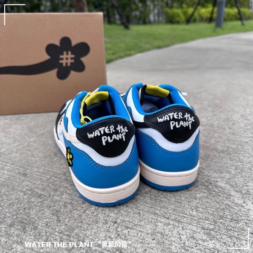 WATER THE PLANT 日本小花鞋 黑藍閃電