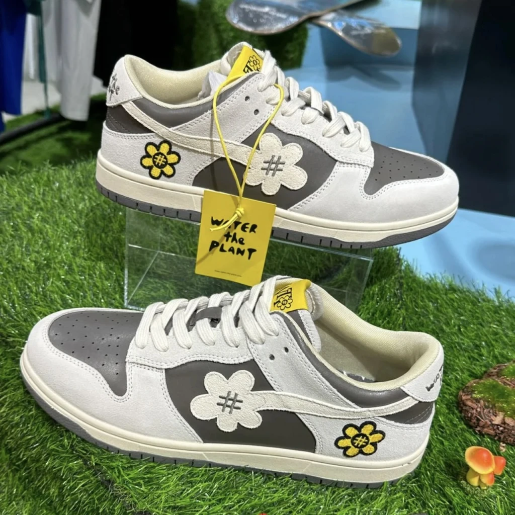 WATER THE PLANT 日本小花鞋 反轉灰白