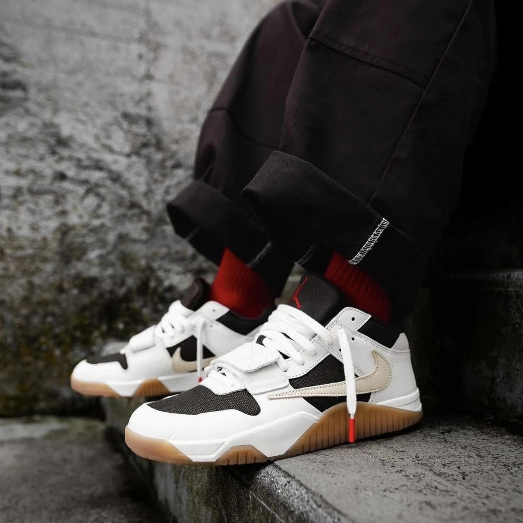 Travis Scott x Jordan Jumpman Jack TR 摩卡倒鉤 簽名鞋 FZ8117-100