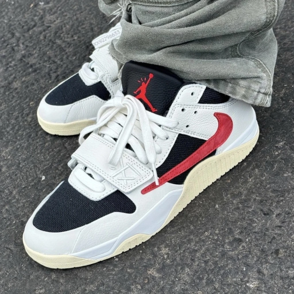 Travis Scott x Jordan Jumpman Jack TR 黑紅倒鉤 簽名鞋 FZ8117-101