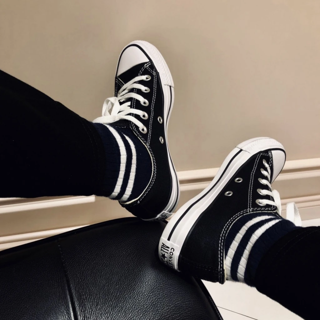 CONVERSE Chuck Taylor All Star 低筒黑白帆布鞋 (M9166C)