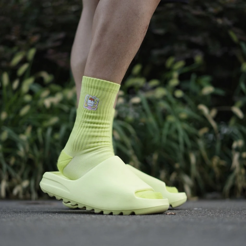 ADIDAS YEEZY SLIDE 蘋果綠 (HQ6447)