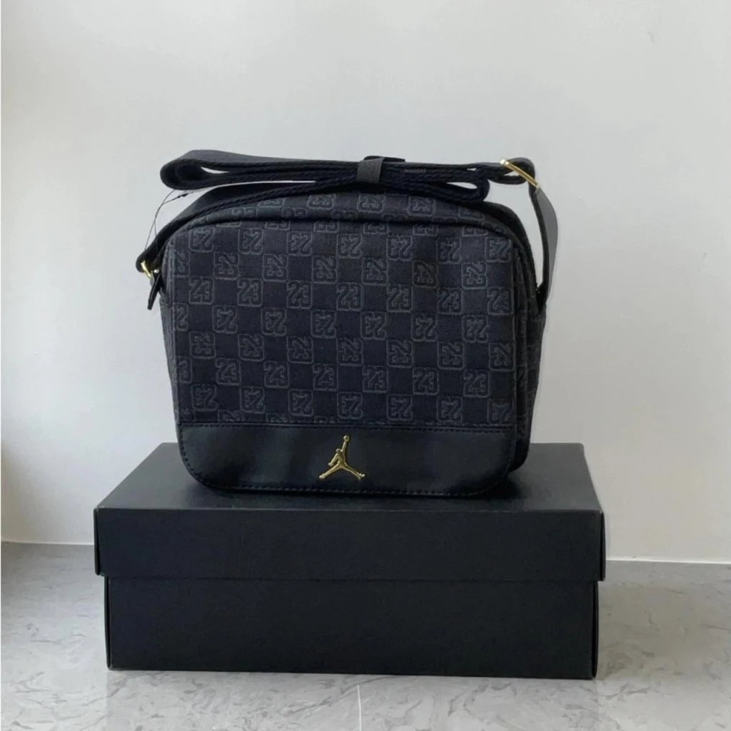 <傑憲同款花色> AIR JORDAN 棋盤格紋 單肩包