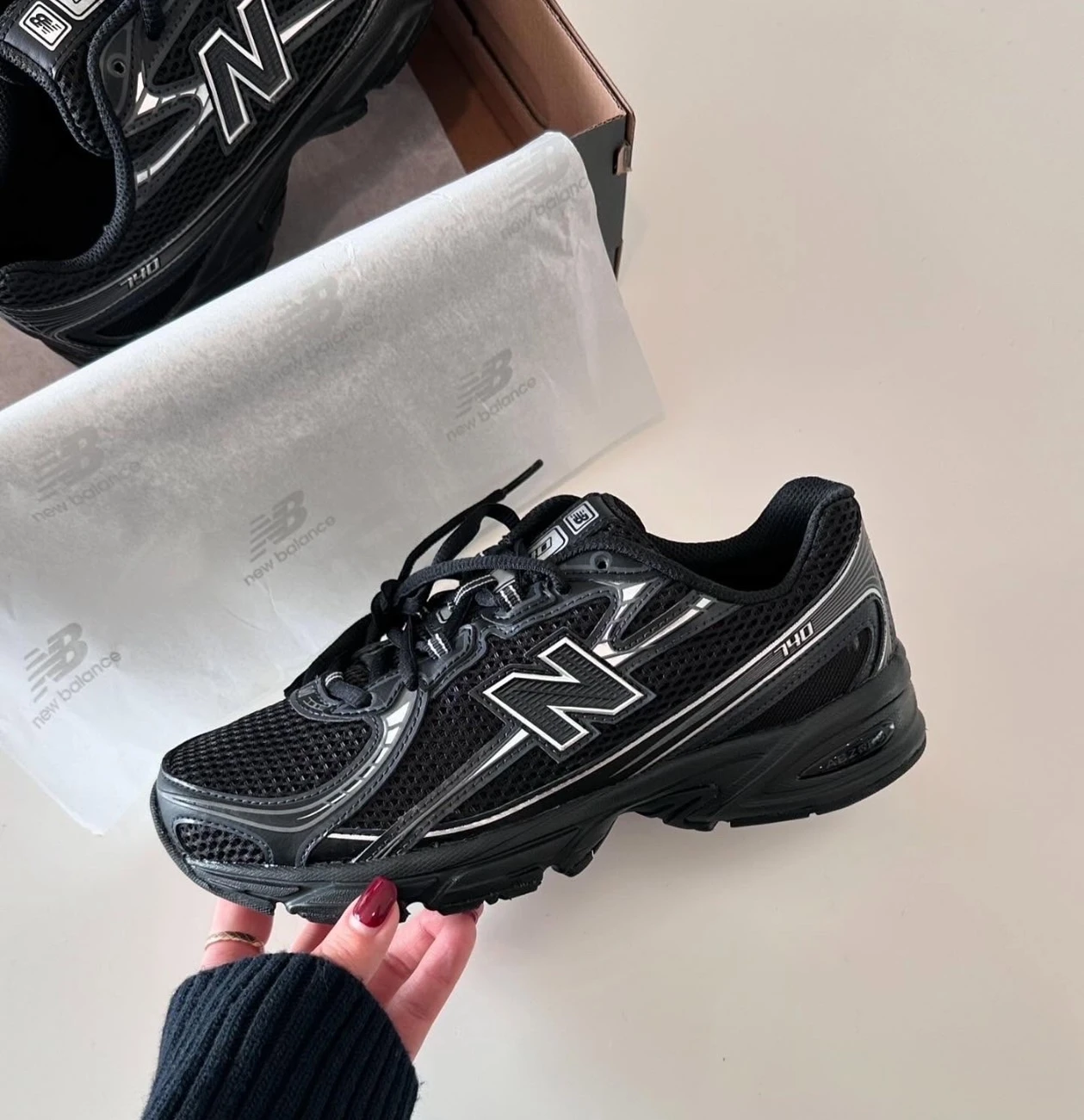 New Balance NB740 復古黑銀 (U740BM2)