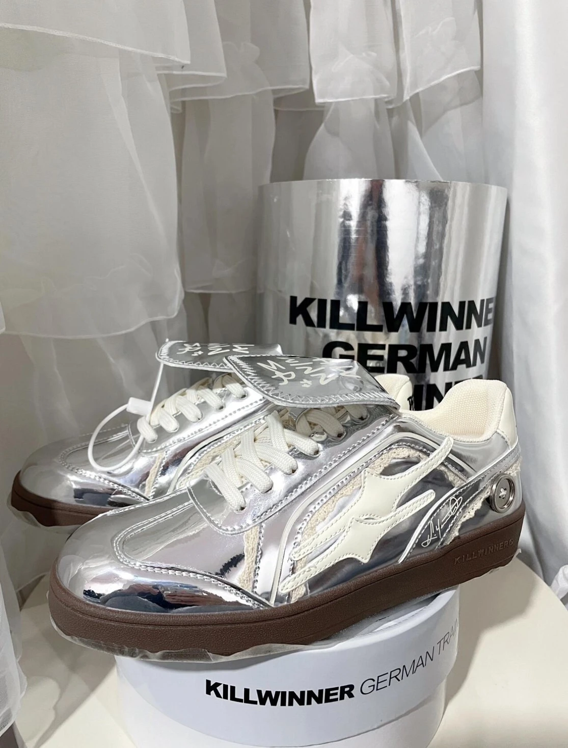 明星同款> KILLWINNER 液態白銀翻蓋德訓鞋正品球鞋・國外服飾・精品