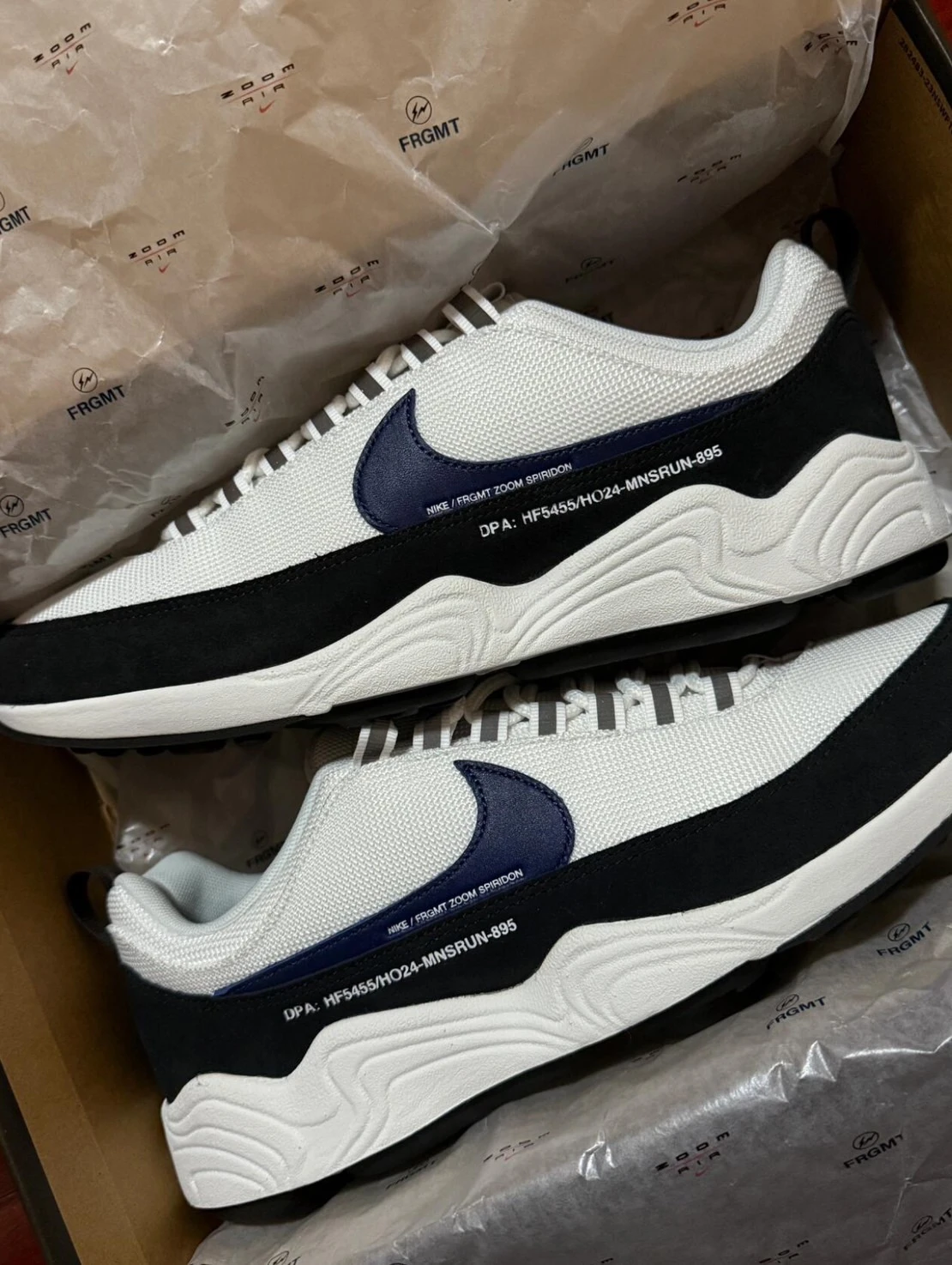 Fragment Design x Nike Zoom Spiridon 藤原浩閃電聯名 白色 (HF5455-100)