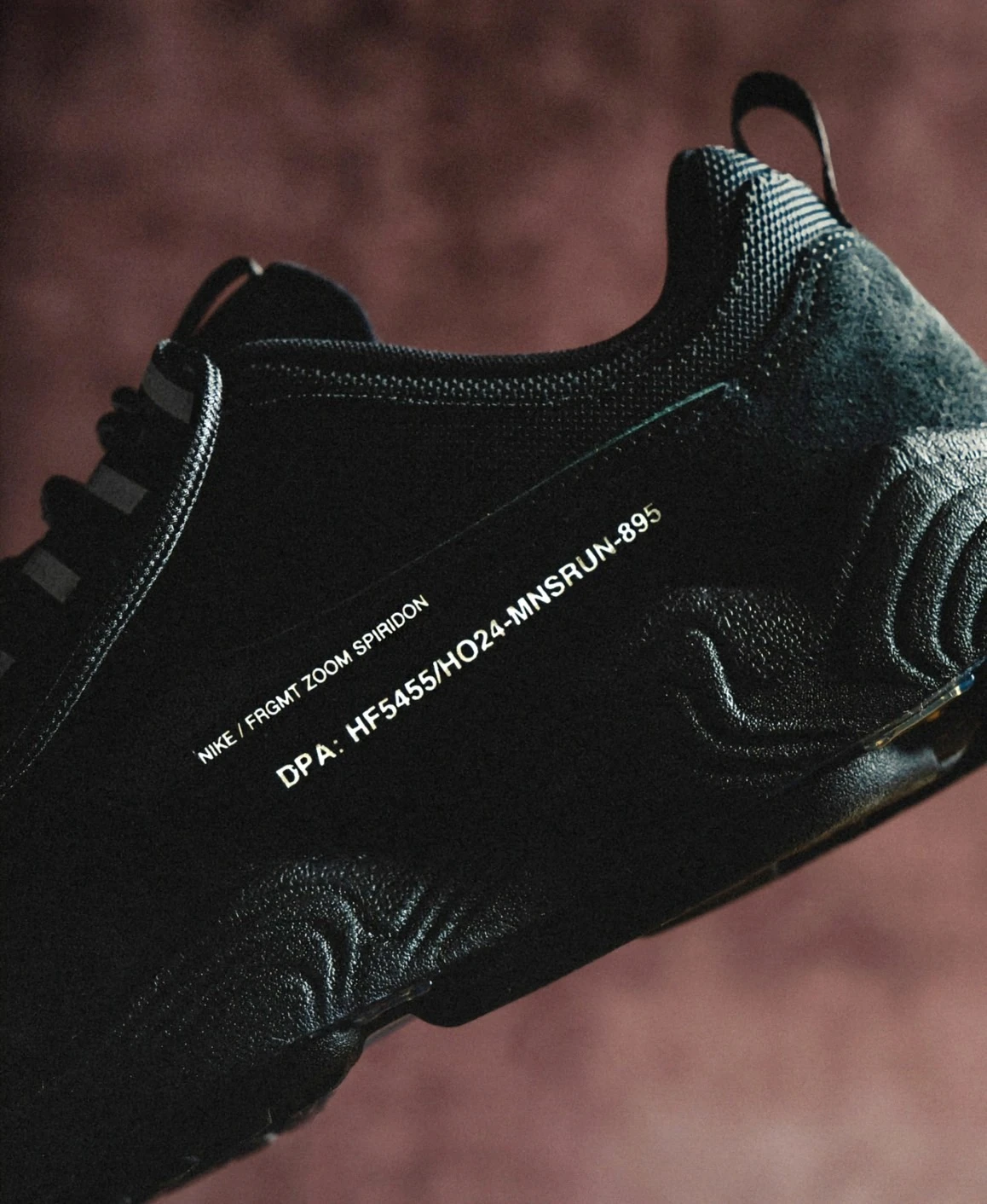 Fragment Design x Nike Zoom Spiridon 藤原浩閃電聯名 黑色 (HF5455-001)