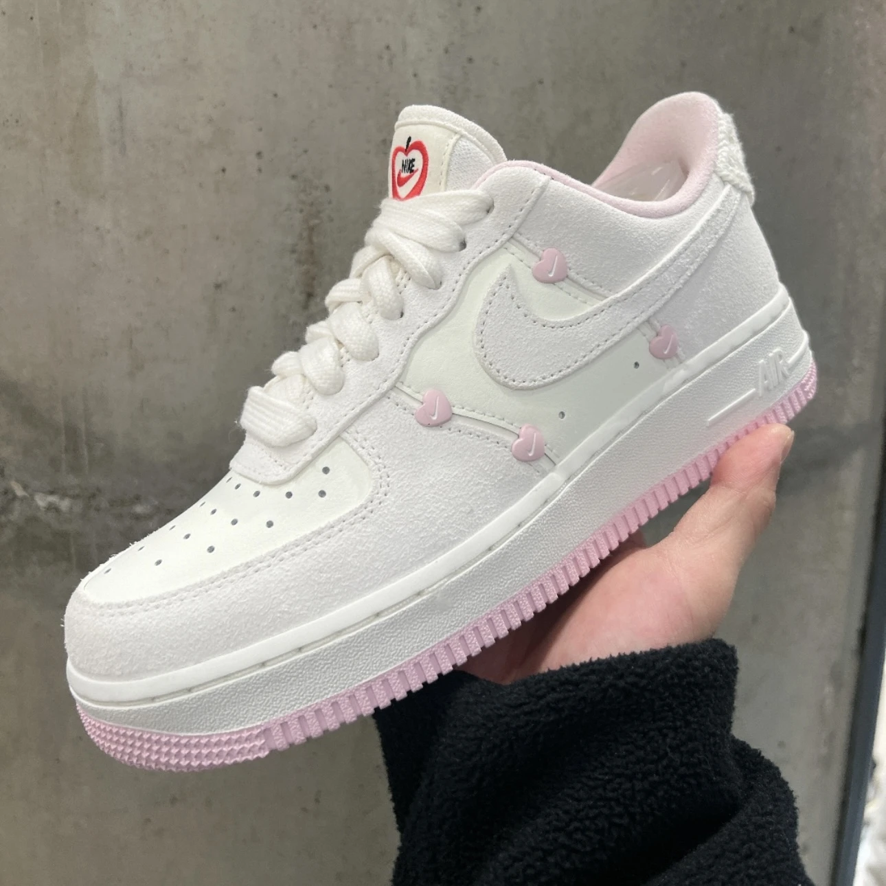 Nike Air Force 1 Low "Valentine’s Day" 情人節(HV5992-111)