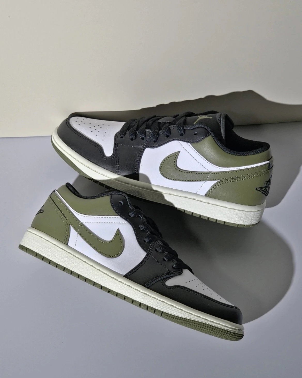 NIKE AIR JORDAN 1 LOW 橄欖綠 (553558-092)