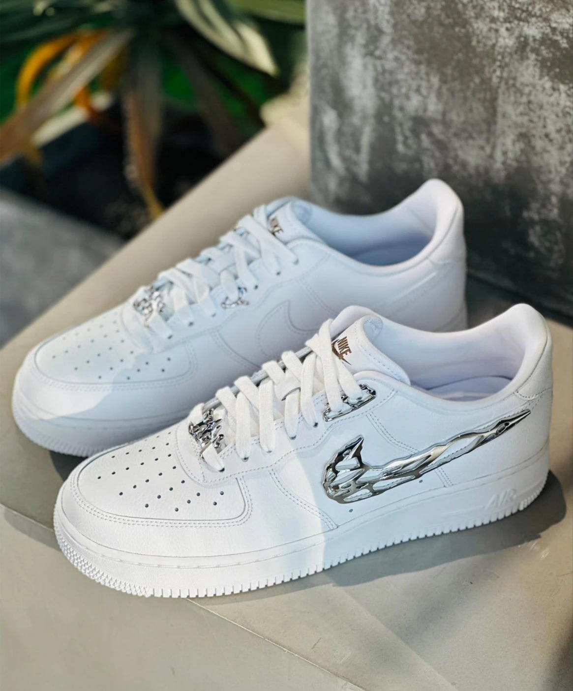 NIKE AIR FORCE 1 LOW "Molten Metal" 金屬液態銀(FV3616-101)