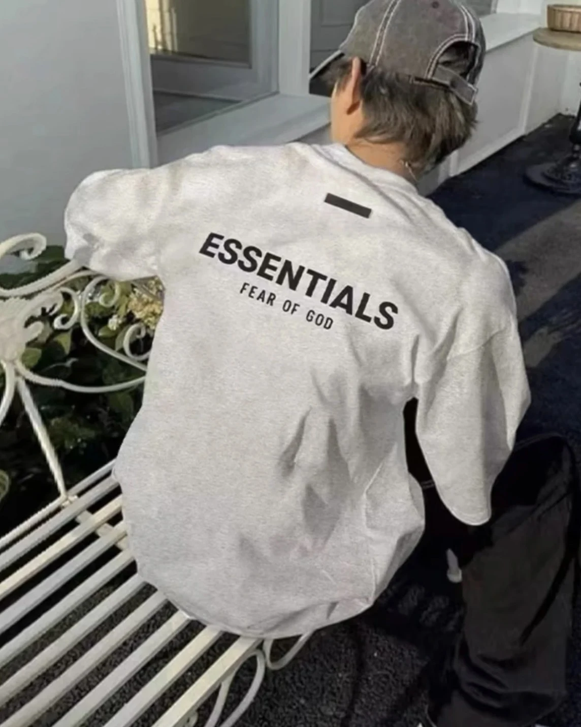 <夏天要來嚕> Essentials Fall24 Holiday系列 植絨LOGO短袖