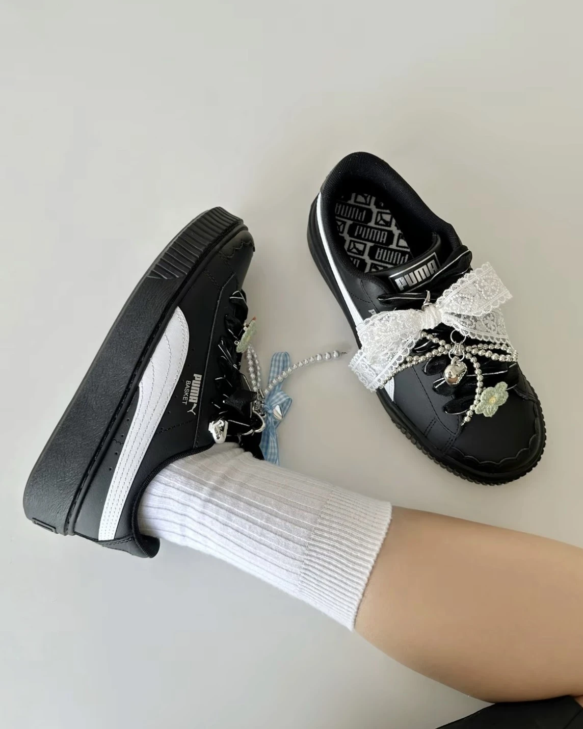 PUMA MOSTRO 厚底花苞鞋 黑白(404157-02)