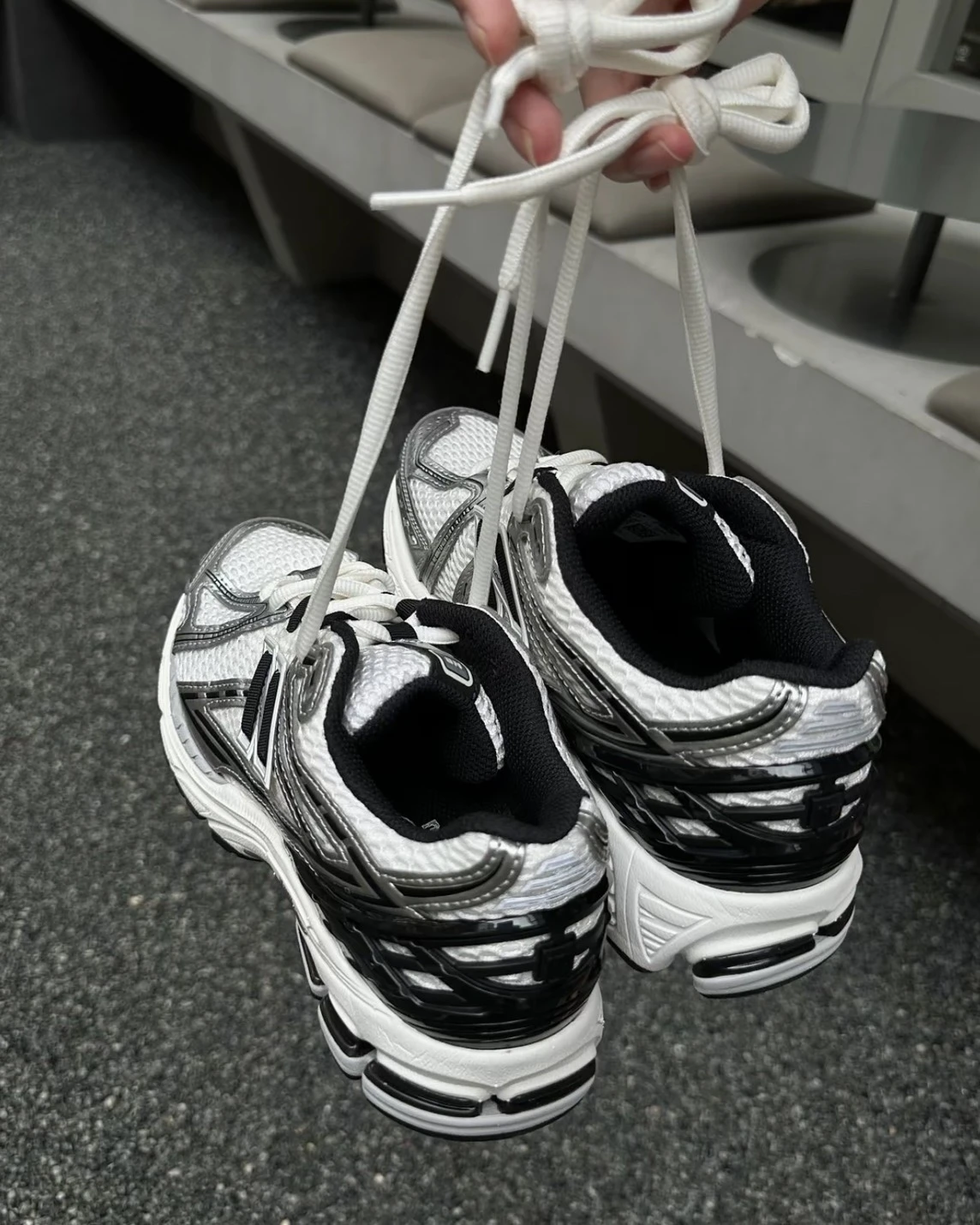 <IU同款> NEW BALANCE 1906R 復古奶油白銀黑(M1906RER/GC1906ER)