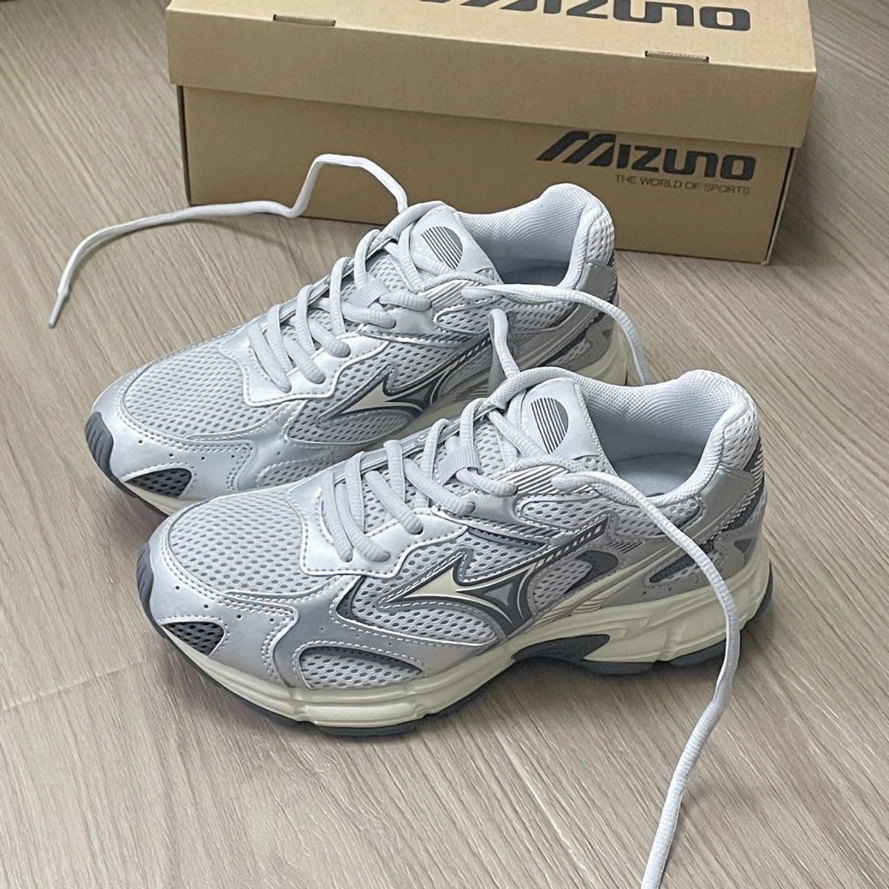 Mizuno Speed 2K 美津濃 灰銀 奶油底 Y2K復古(D1GH222917)
