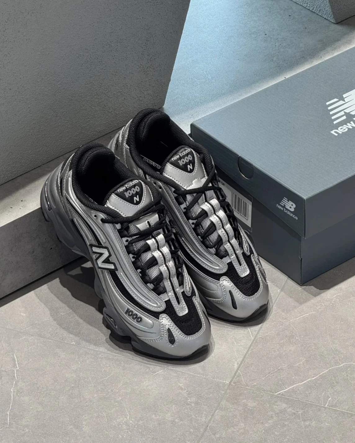 <IU同款> NEW BALANCE M1000 復古銀黑(M1000EGR)