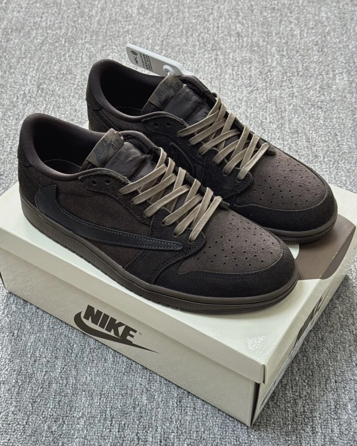 Travis Scott x Air Jordan 1 Low Velvet Brown 倒鉤 絲絨棕 聯名球鞋 DM7866-202