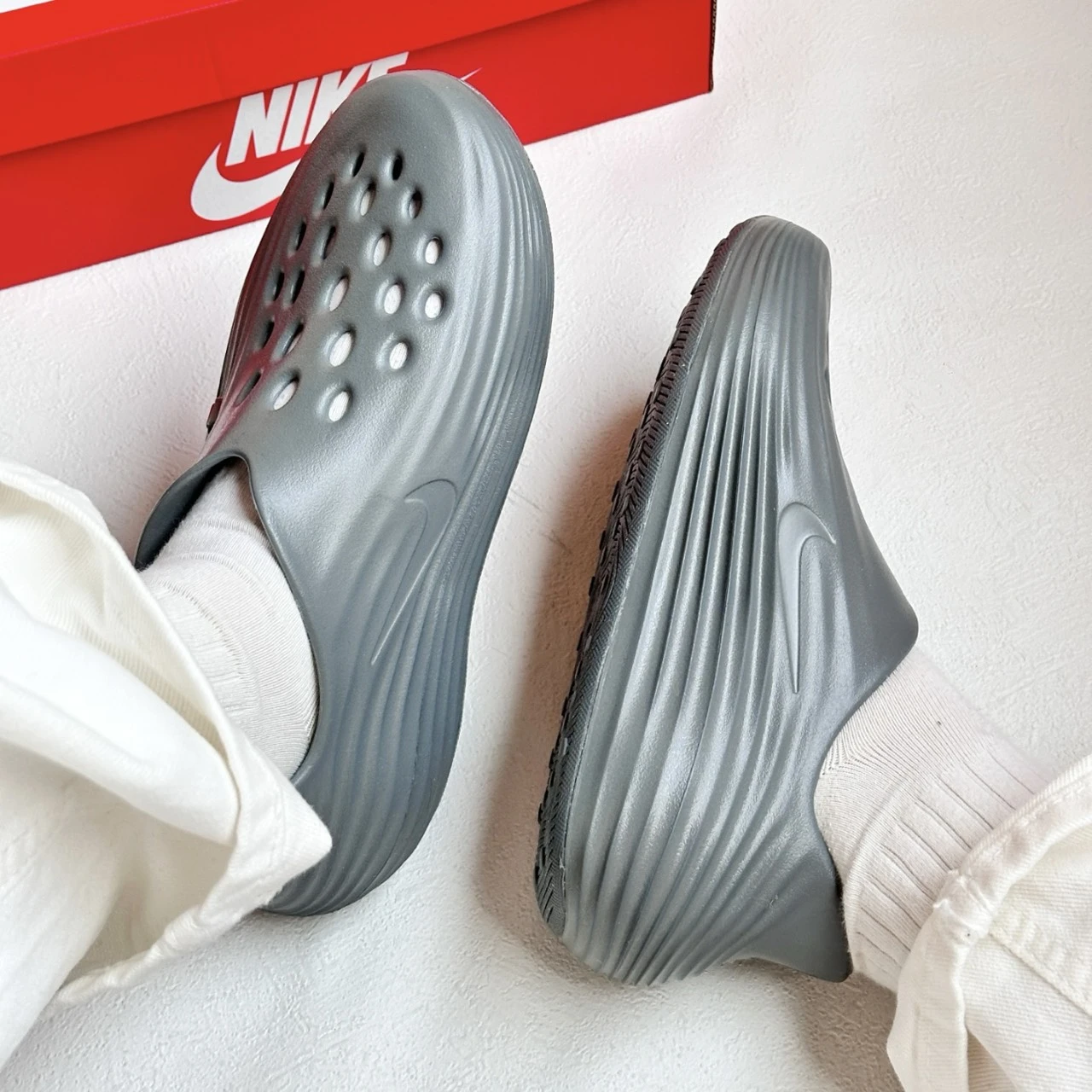 Nike ReactX Rejuven8 "Smoke Grey" 懶人洞洞拖 恢復鞋 灰(HV5060-002)