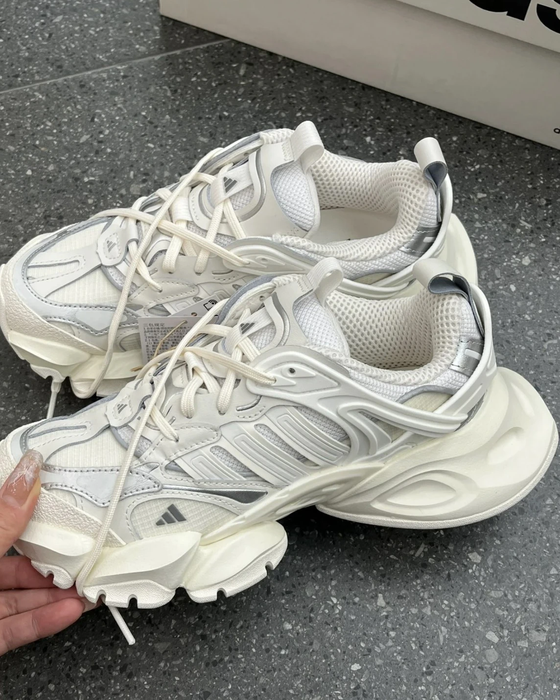 <國外限定>ADIDAS XLG RUNNER DELUXE 白色 3XL平替(IH7795)