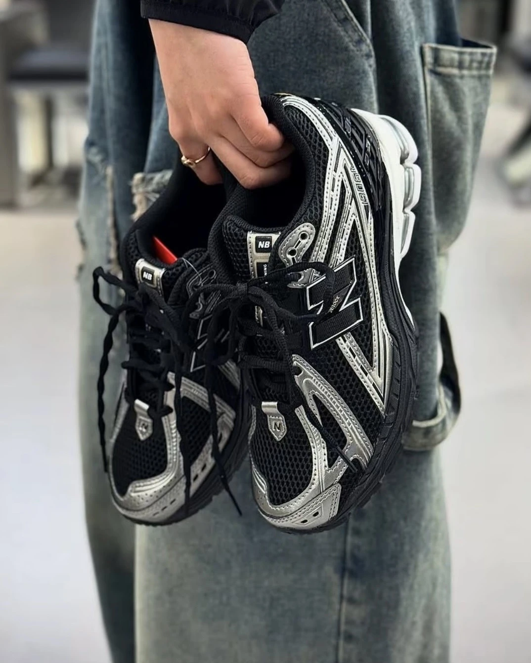 NEW BALANCE 1906R 復古黑銀(U1906RCF)