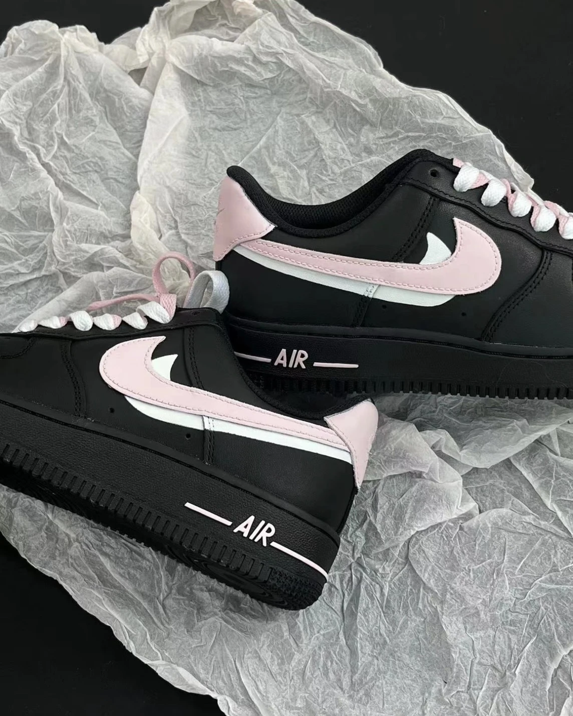 <女段>NIKE AIR FORCE 1 LOW 粉白雙鉤 黑粉 訂製款(DD8959-001)