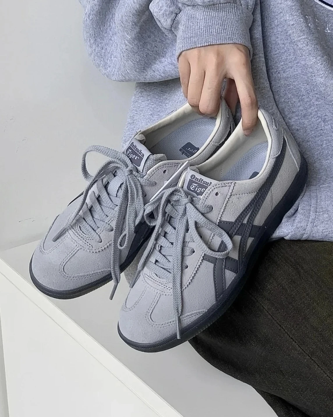 斷貨王>Onitsuka Tiger Tokuten 火山灰灰黑德訓鞋(1183C431-020) 正品