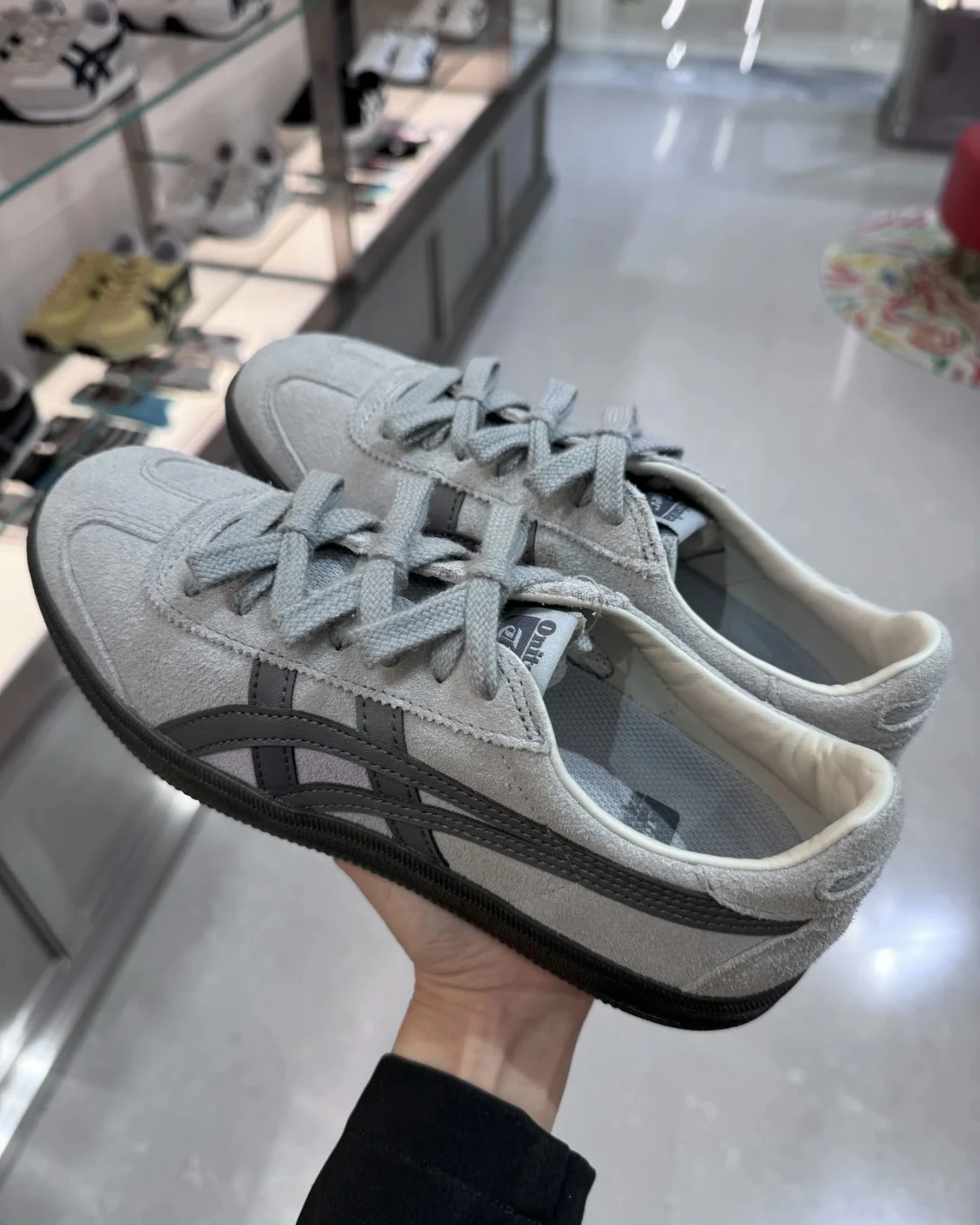 斷貨王>Onitsuka Tiger Tokuten 火山灰灰黑德訓鞋(1183C431-020) 正品