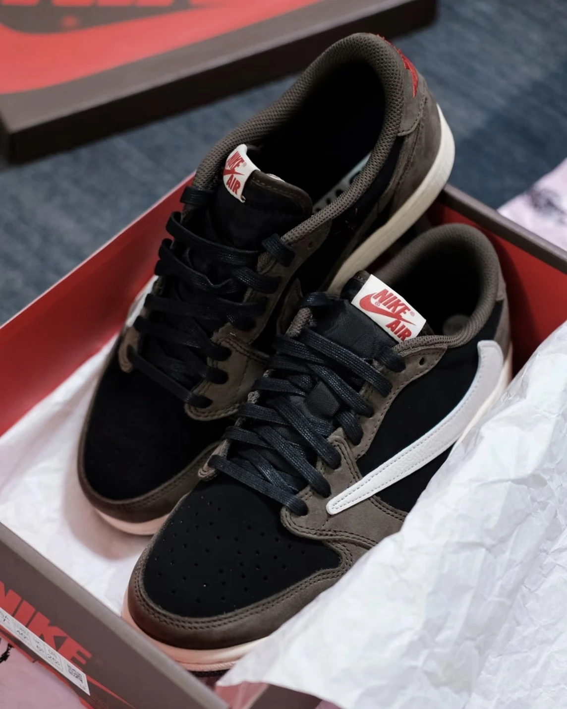 Travis Scott x Air Jordan 1 Low 初代摩卡 倒鉤 黑摩卡 CQ4277-001 聯名球鞋
