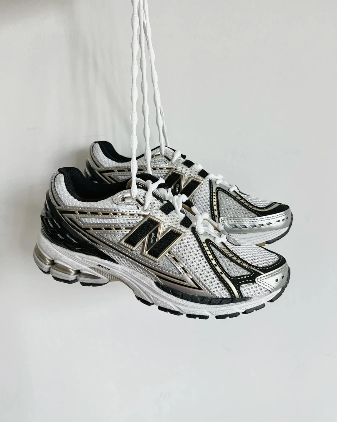 <折扣單低於原價> NEW BALANCE 1906R 黑金(M1906RA)