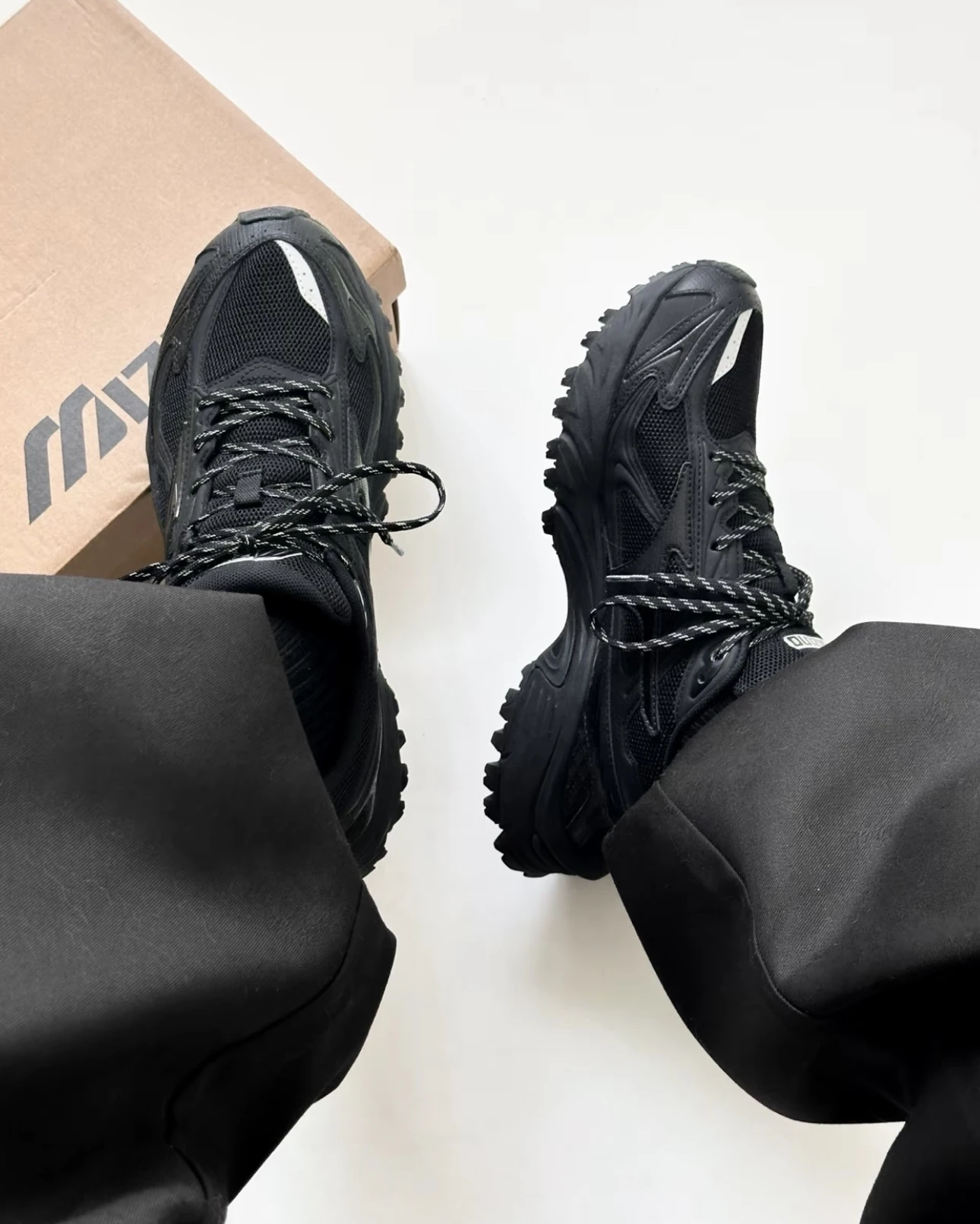 🔥折扣太香> Mizuno FIYI TL V2 黑魂復古慢跑鞋(D1GH251907) 正品球鞋