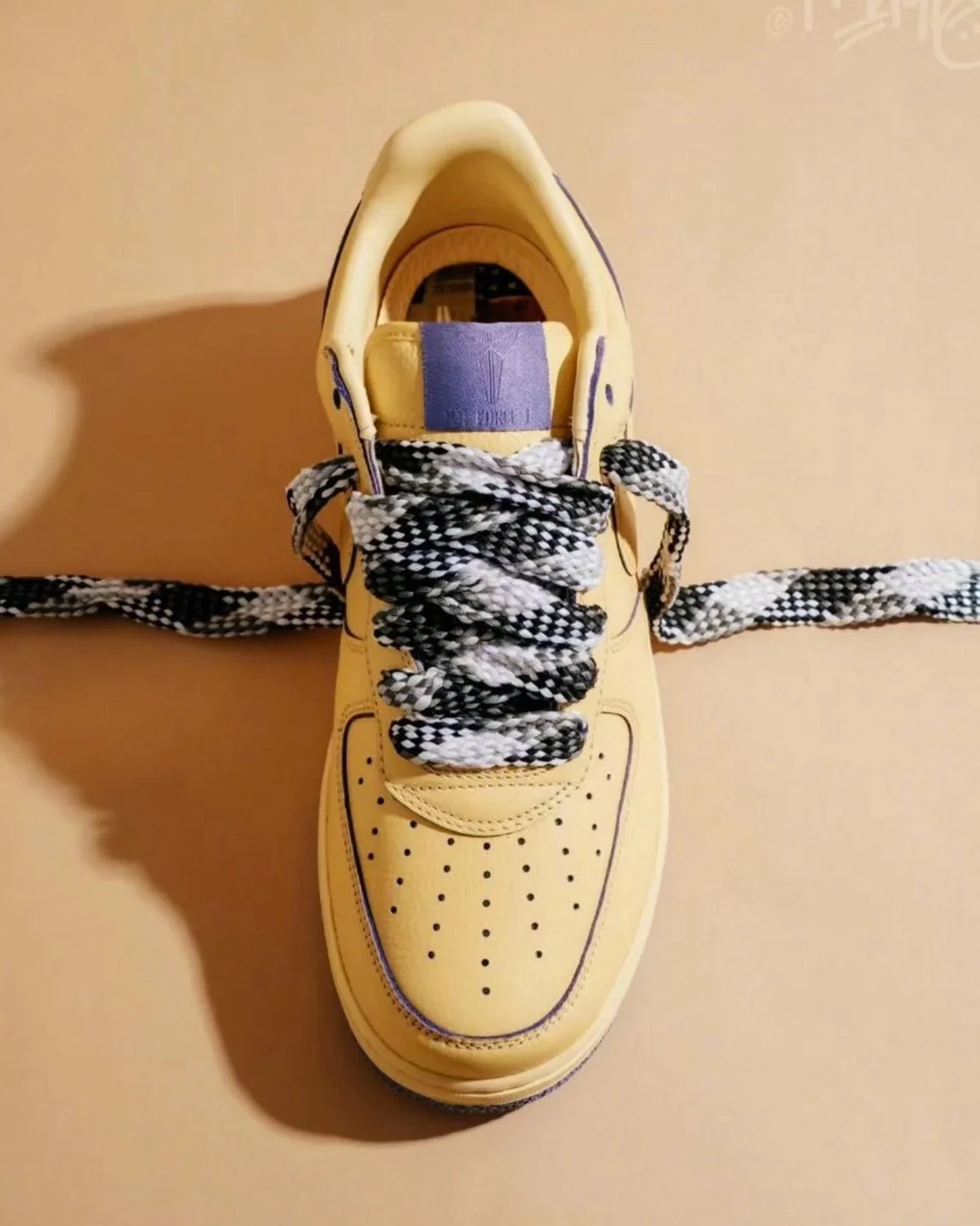 KOBE BRYANT x NIKE AIR FORCE 1 "Soft Yellow" 紫黃 湖人(HV9408-700)