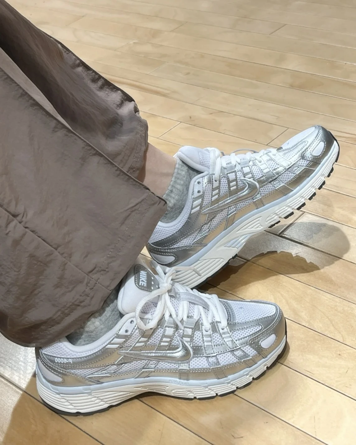 NIKE P-6000 液態白銀 女款(BV1021-106)
