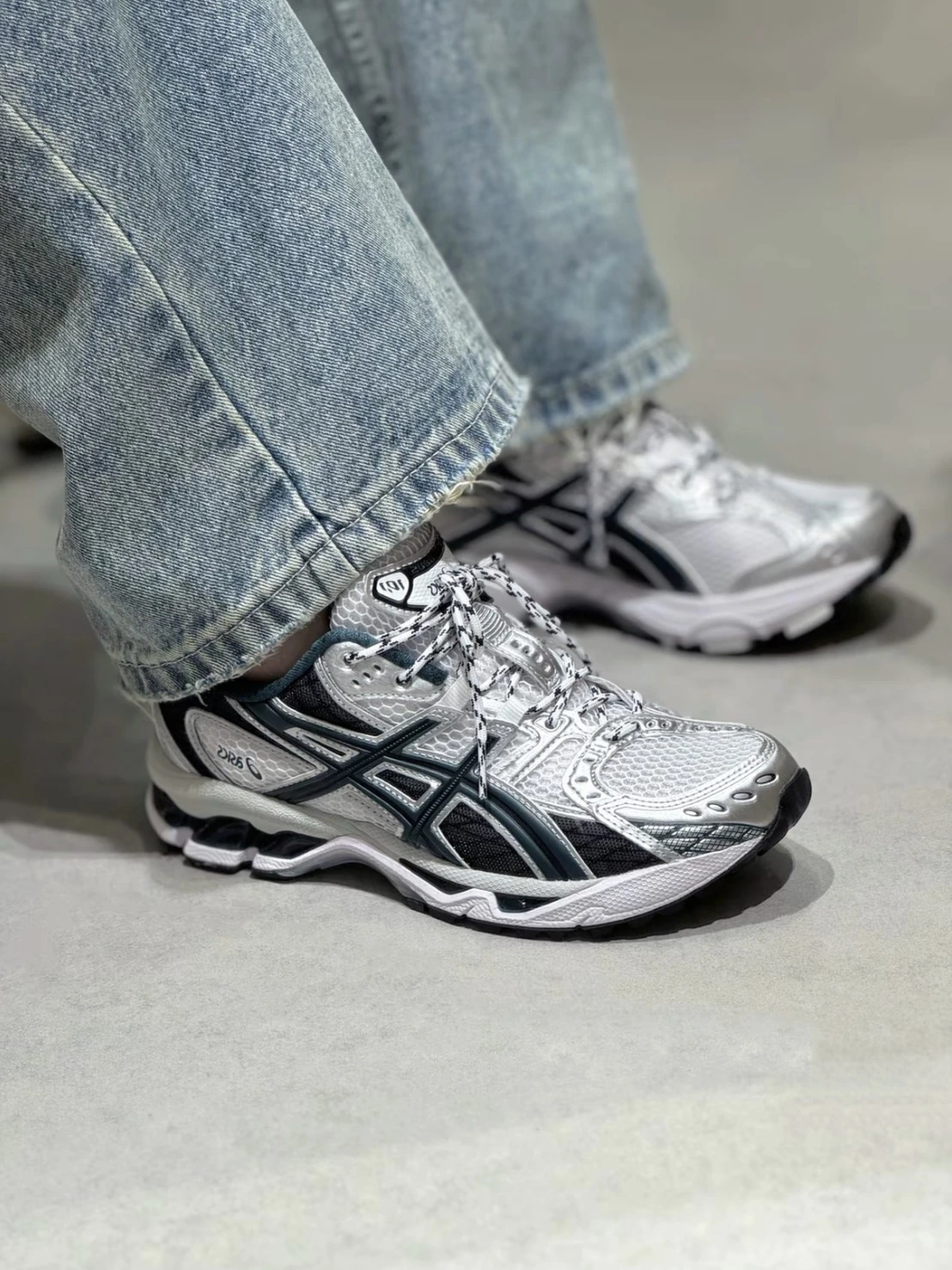 Asics Gel-Nimbus10.1 亞瑟士 森林綠 復古跑鞋(1203A543-103)
