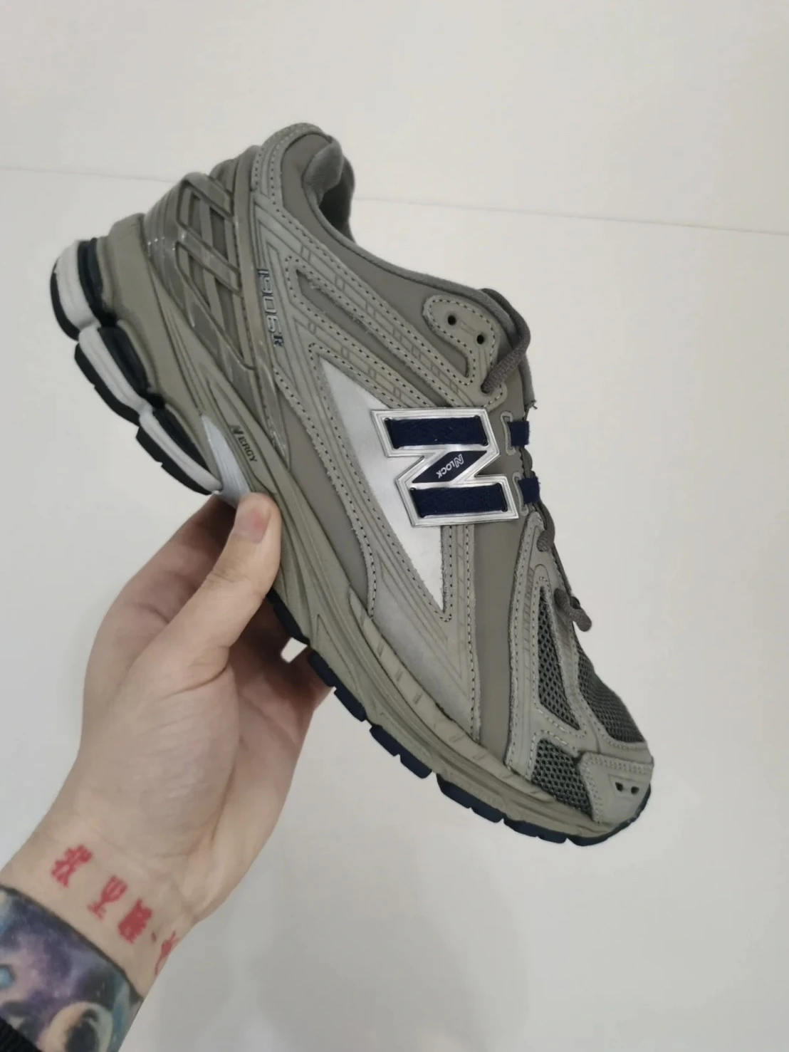 NEW BALANCE 1906R 復古 經典灰綠 (M1906RB)