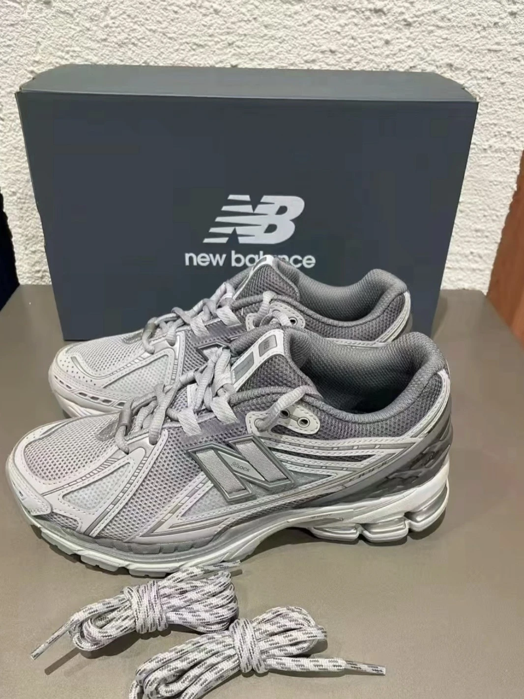 NEW BALANCE 1906R 復古  深灰 液態銀(U1906RNY)