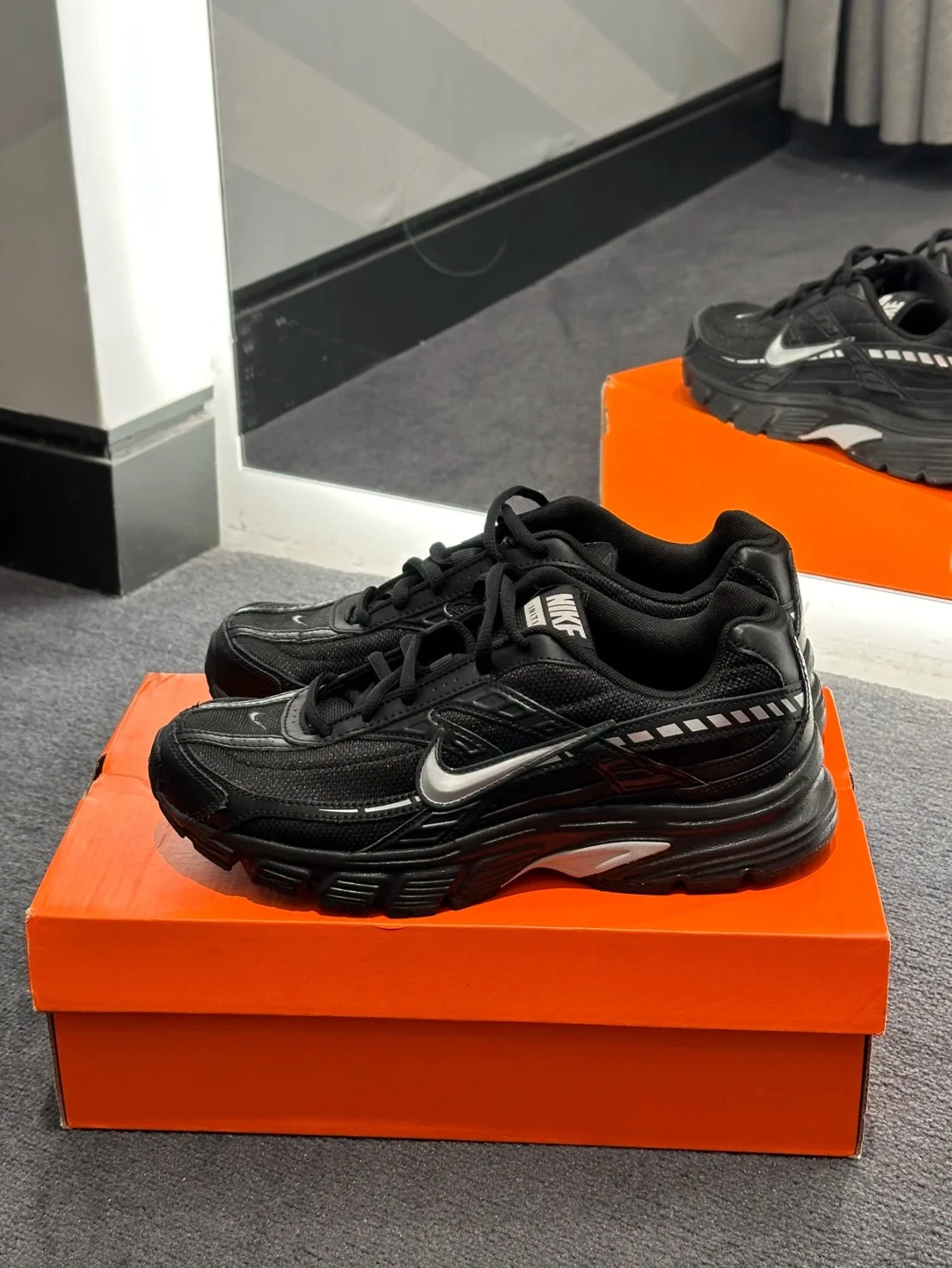 <原價內!!?>Nike Initiator 黑魂 黑武士 復古 通勤運動鞋(IB4595-001)