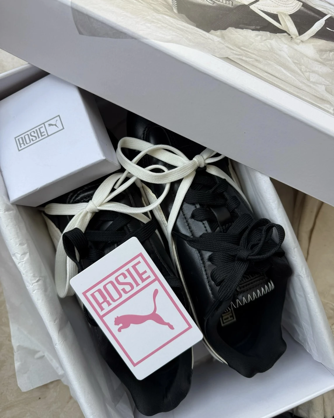 <聯名來了>Rosé x Puma Speedcat 芭蕾風 聯名 黑白 薄底賽車鞋(404391-01/404390-01)