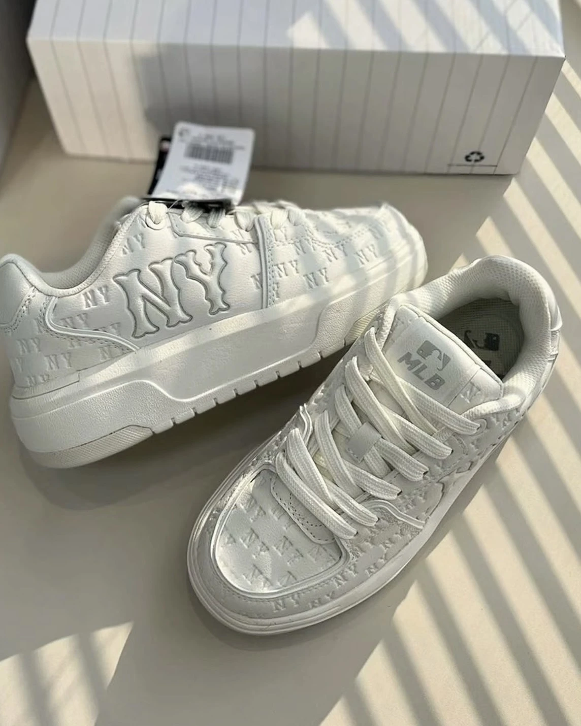 MLB Monogram Chunky Liner系列 洋基隊 奶白 老爹鞋 學長鞋(3ASXE015N-50WHS)