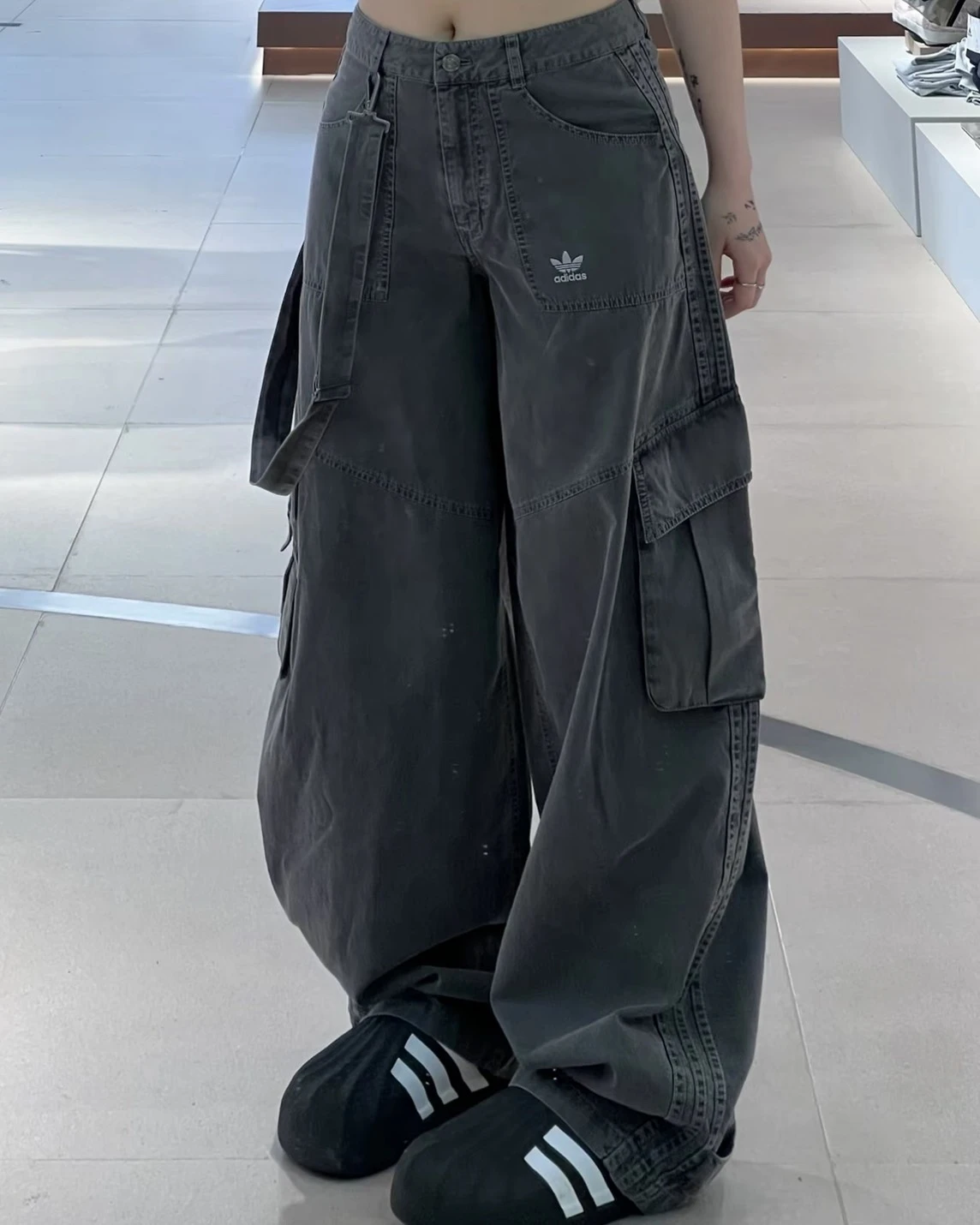 ADIDAS CURVED TROUSERS 做舊水洗灰 紫色 闊腿彎刀褲(KH1180 KH1179)