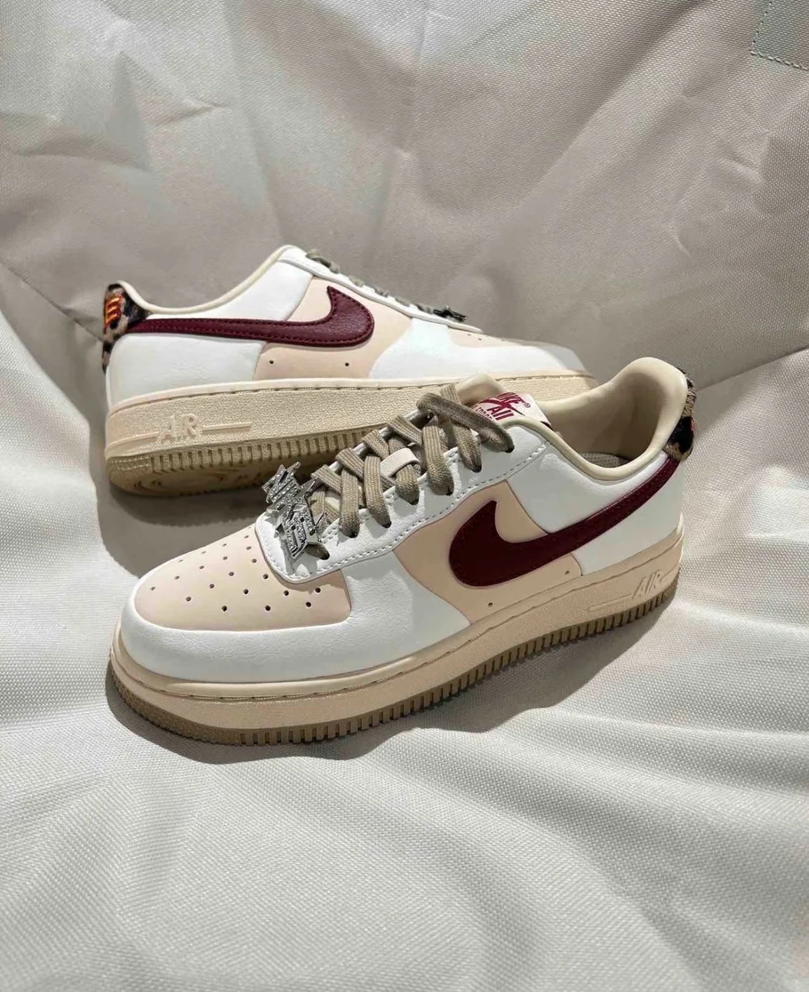 <秋冬新品>NIKE AIR FORCE 1 LOW 粉白摩卡 豹紋 (IM7510-262)