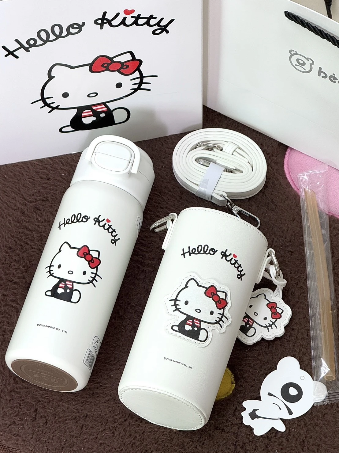 BEDDYBEAR X SANRIO 聯名款 坐坐KITTY 不鏽鋼保溫杯 一杯雙飲 附杯套
