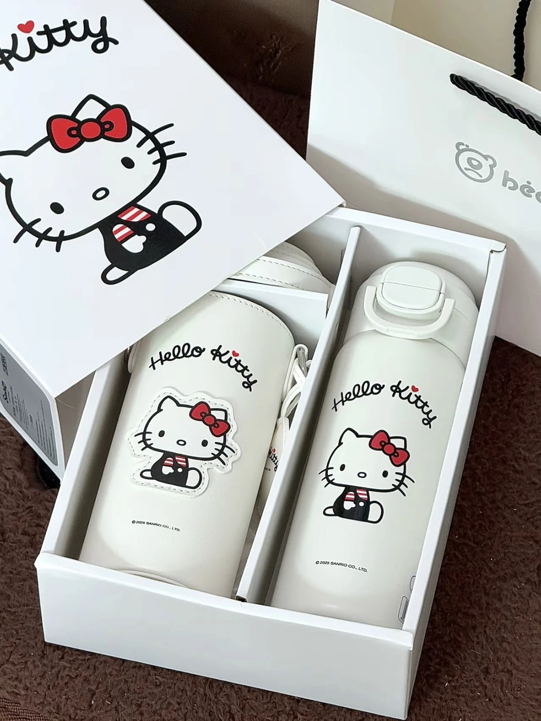BEDDYBEAR X SANRIO 聯名款 坐坐KITTY 不鏽鋼保溫杯 一杯雙飲 附杯套
