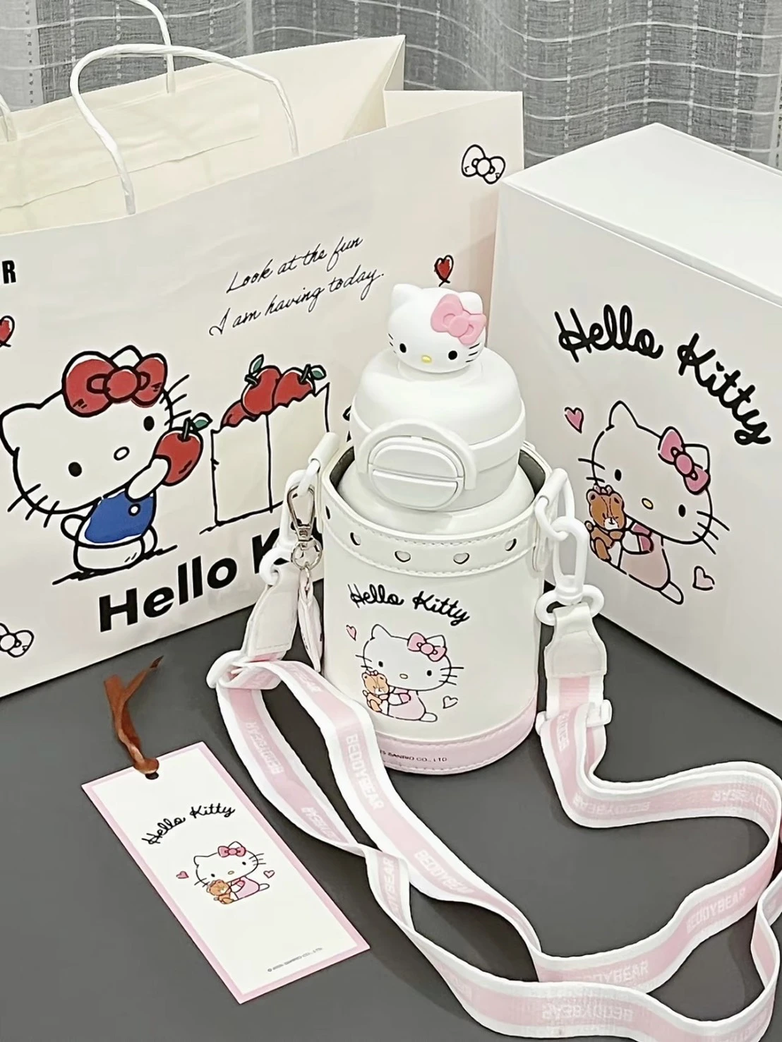 BEDDYBEAR X SANRIO 聯名款 心意滿滿KITTYY 不鏽鋼保溫杯 一杯雙飲 附杯套