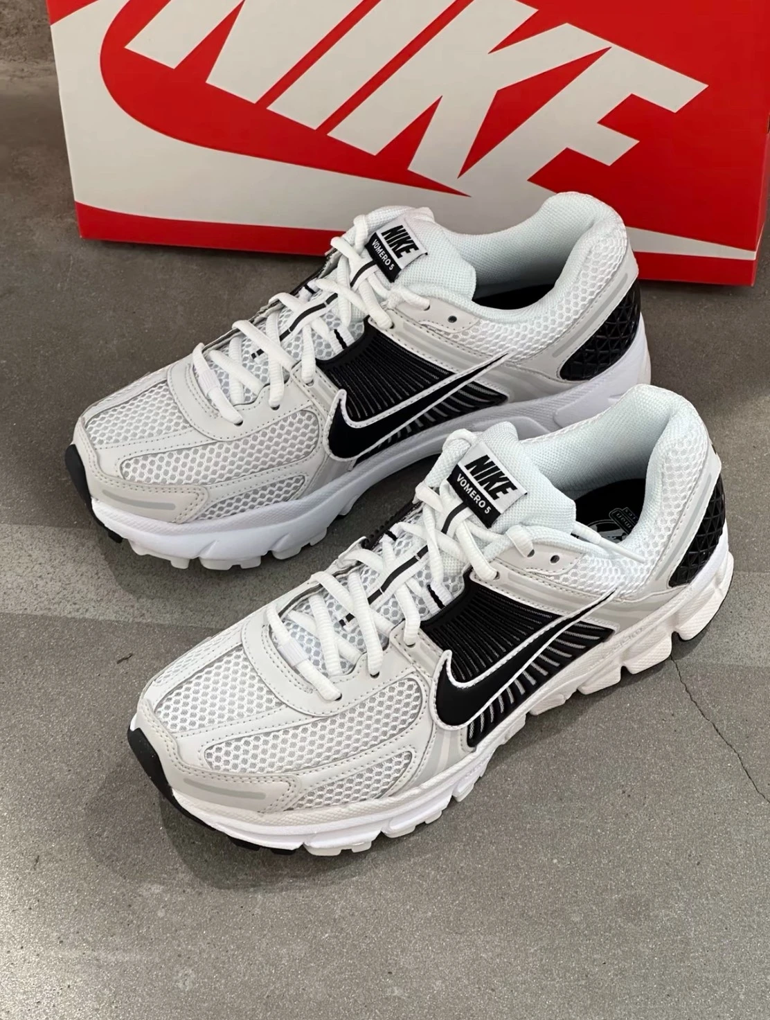 <超瘋限時折扣>NIKE AIR ZOOM VOMERO 5 黑白熊貓(FB9149-101)