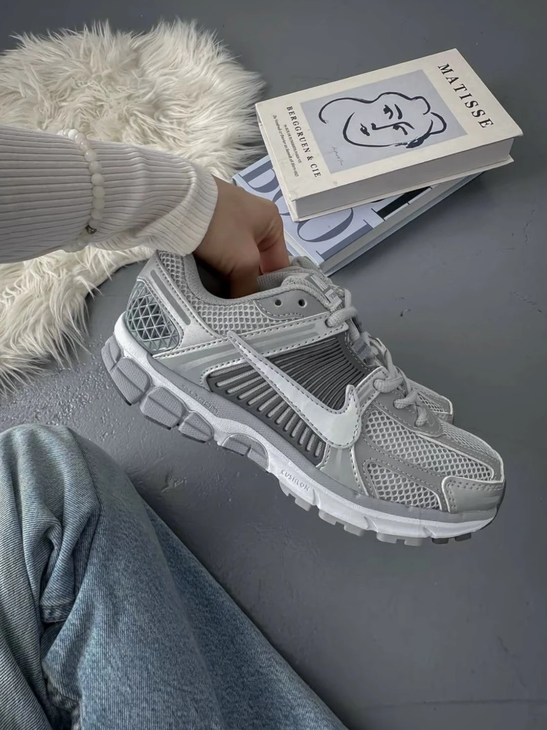 NIKE AIR ZOOM VOMERO 5 銀灰(FJ4151-003)