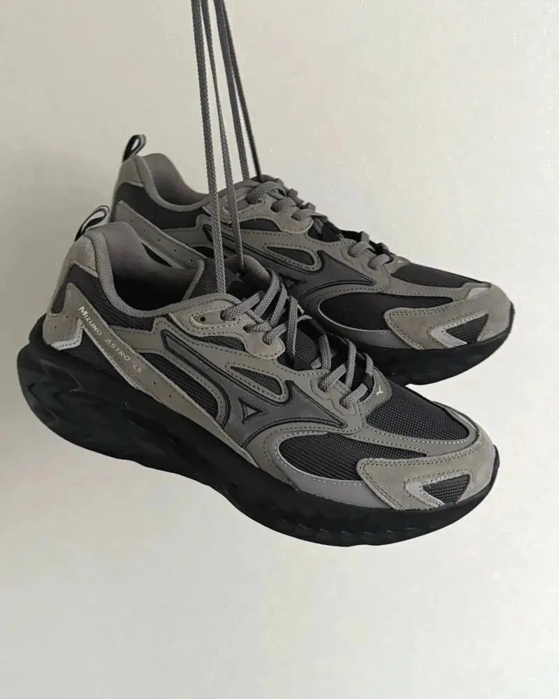 MIZUNO LS ASTRO 輕量厚底 緩震 跑步 休閒鞋 碳黑(D1GH252102)